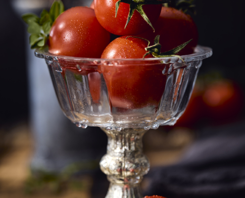 Frische Tomaten Rote Tomaten in einer Glasschale